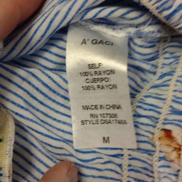 A'gaci Off Shoulder Floral Crop Top - Picture 5 of 7